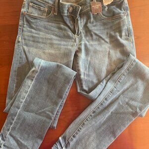 Abercrombie & Fitch SUPER SKINNY Jeans Size 4L   27 x 33  Tags on